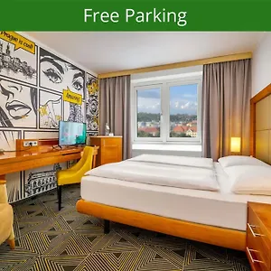 Hotel Uno, Praga