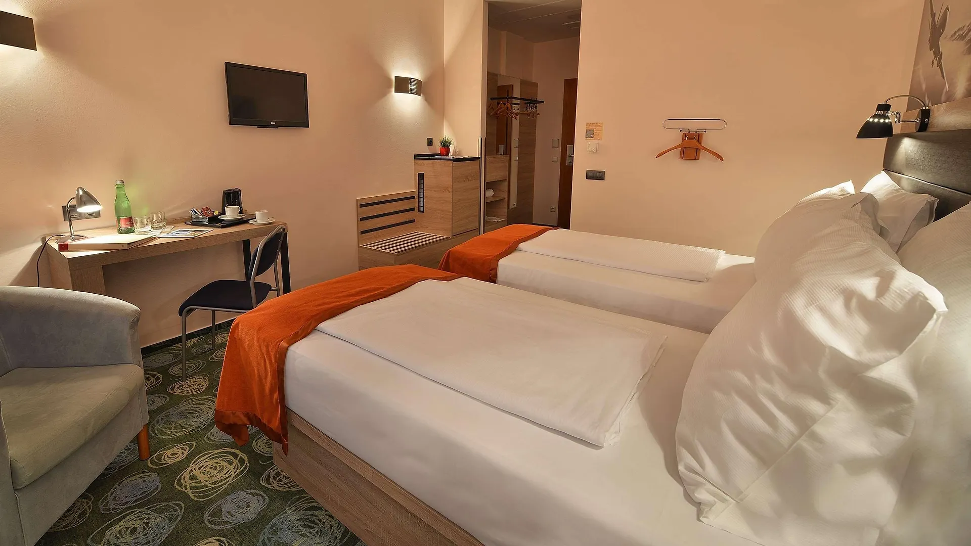Ramada Airport Hotel Prag