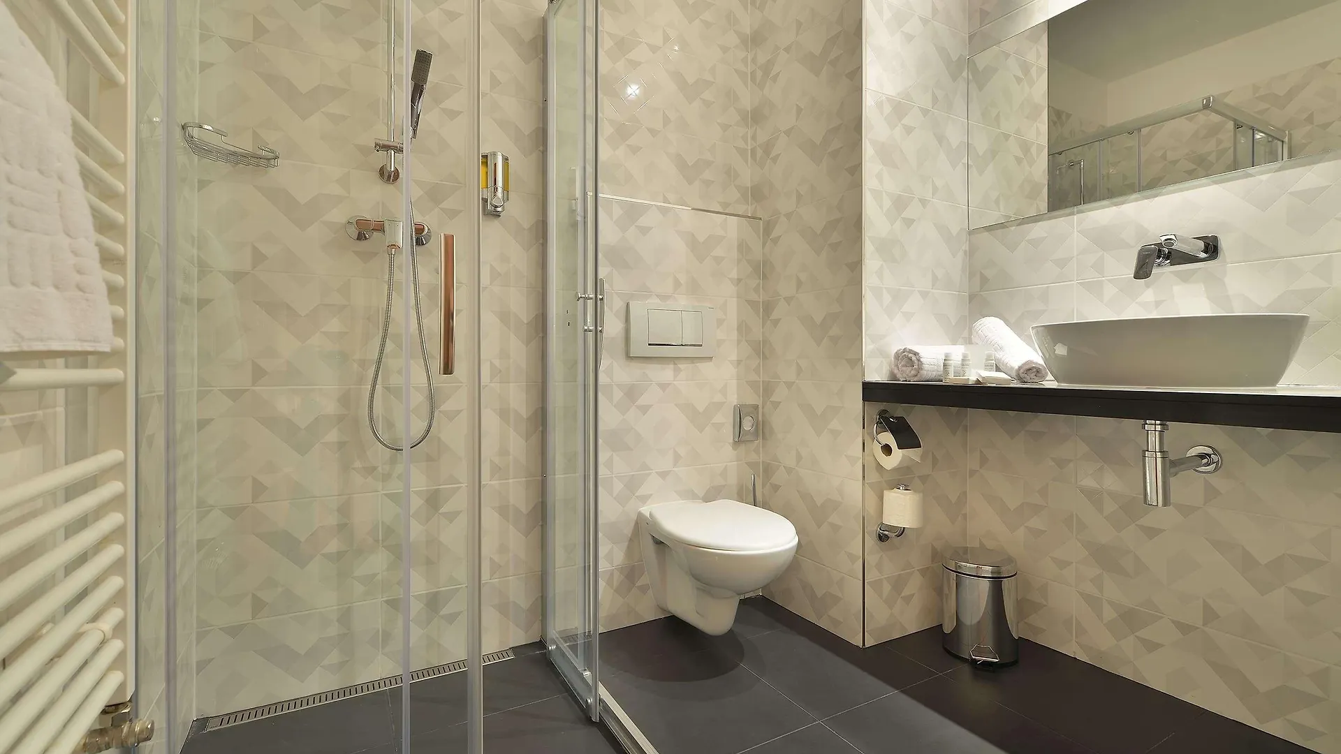 Ramada Airport Hotel Prag