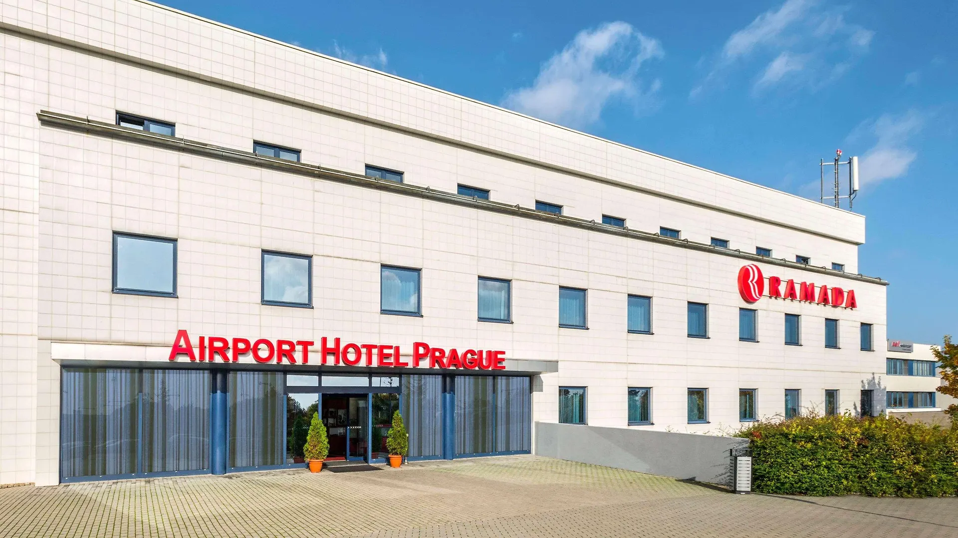 Ramada Airport Hotel Prag