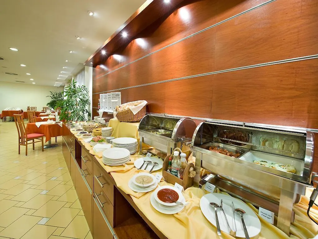 Ramada Airport Hotel Prag Tschechische Republik