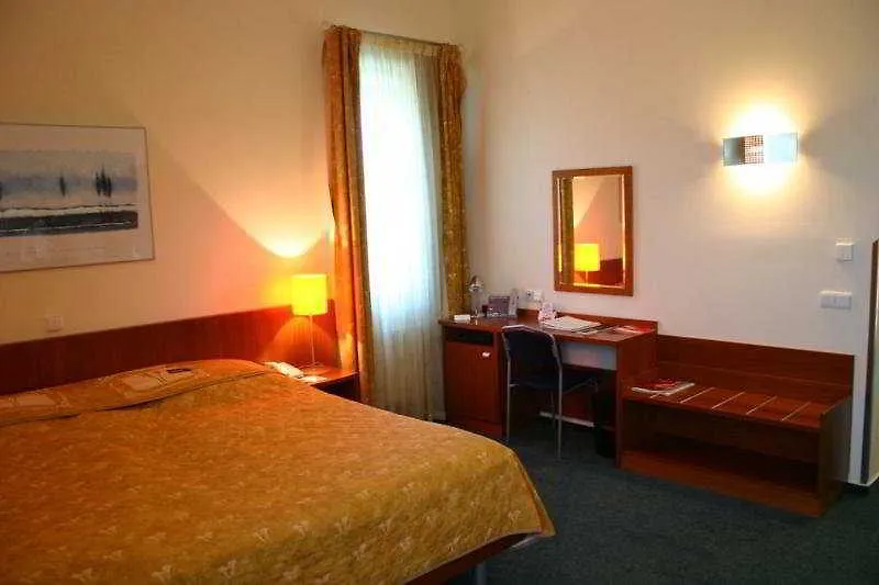 Ramada Airport Hotel Prag