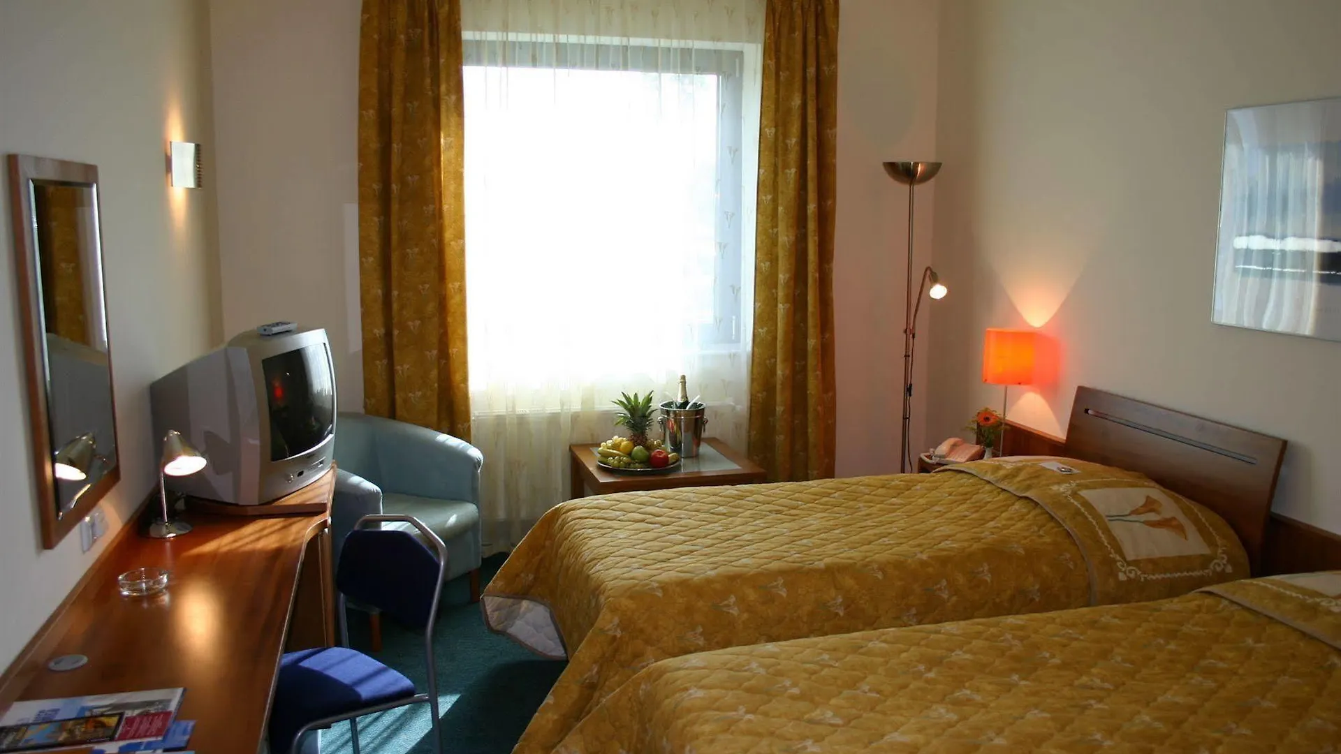 Ramada Airport Hotel Prag