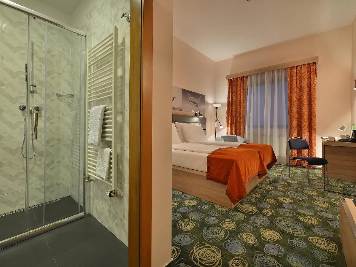 Ramada Airport Hotel Prag