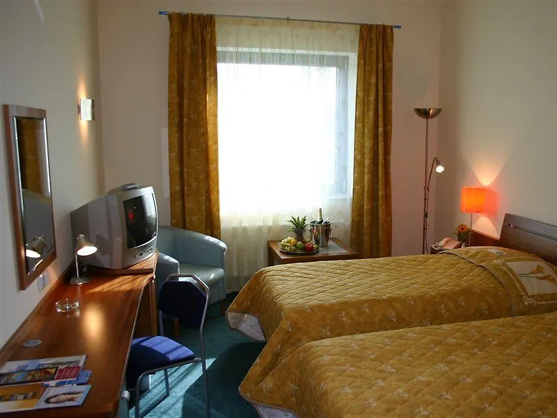 Ramada Airport Hotel Prague